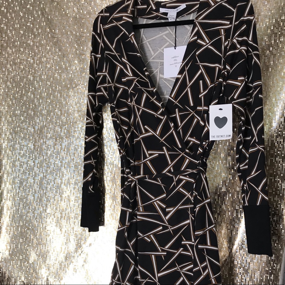 Silk jersey knit DVF wrap dressNWT|plsnolowballz